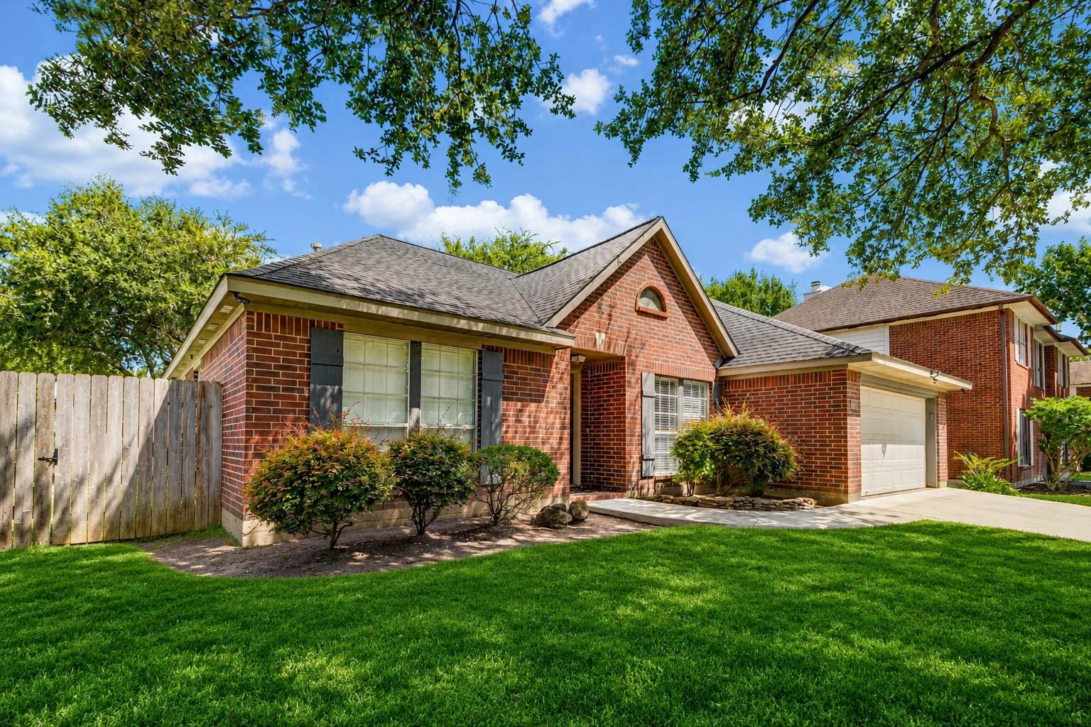 3230 Lee Circle
