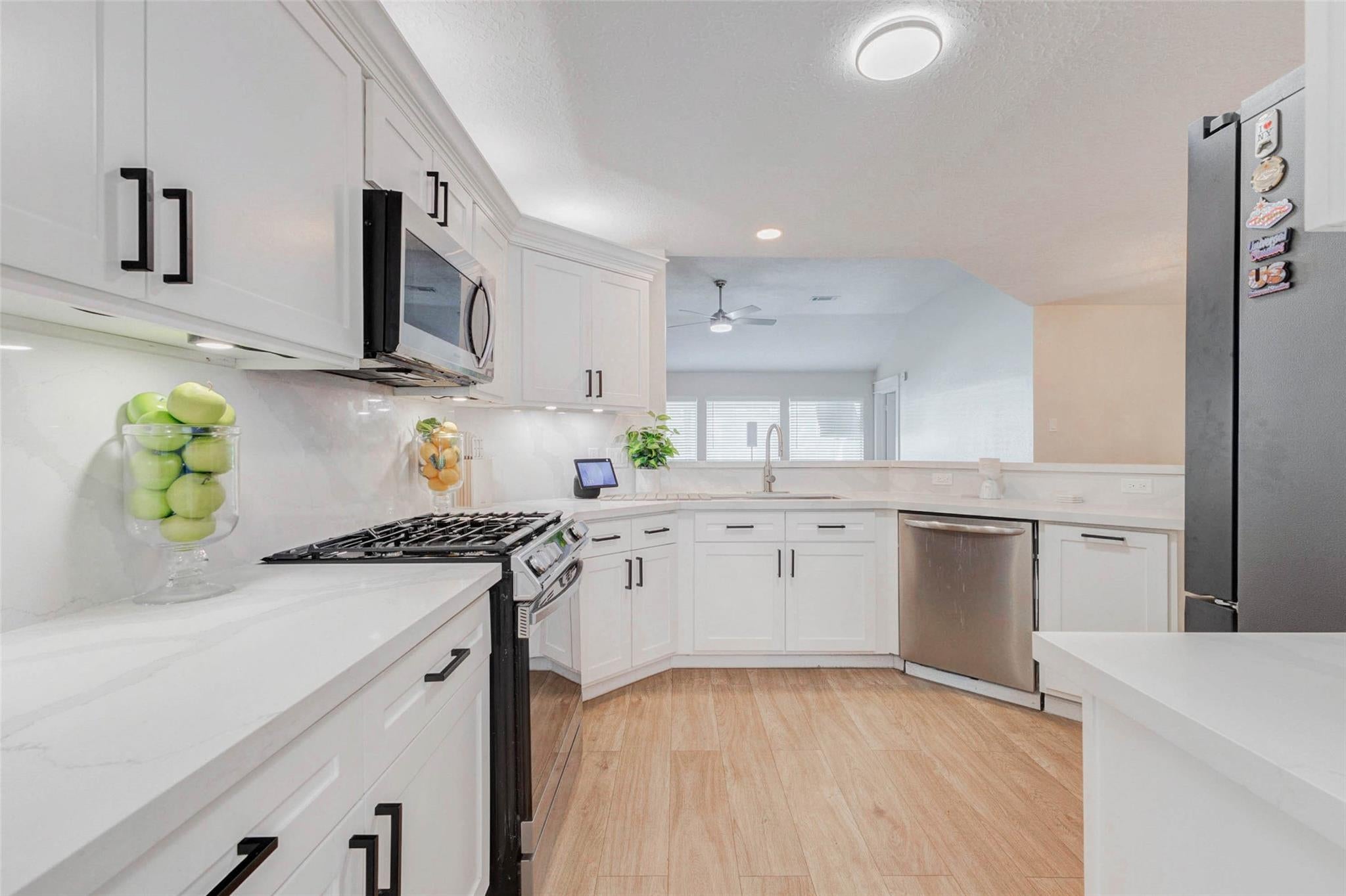 3230 Lee Circle