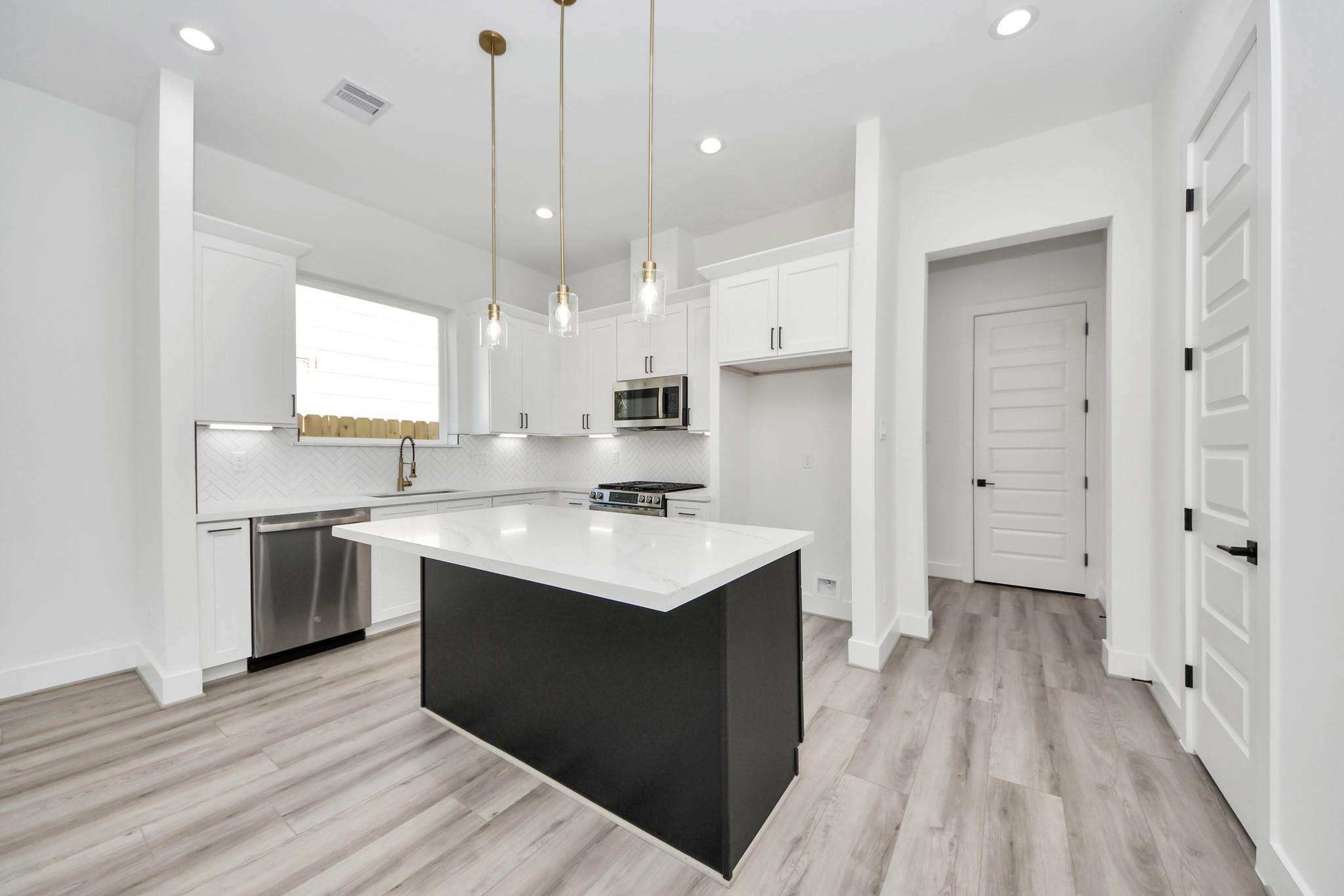 7012 Saint Augustine Street