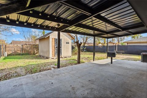 Tiny photo for 12707 Southbridge Road, Houston, TX 77047 (MLS # 7659727)