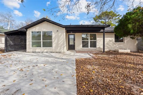Tiny photo for 12707 Southbridge Road, Houston, TX 77047 (MLS # 7659727)