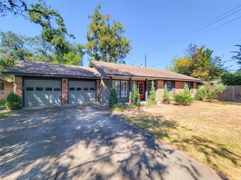 Photo of 9506 Vogue Lane, Houston, TX 77080 (MLS # 42237903)