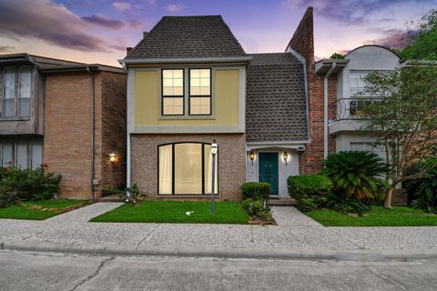 Photo of 1734 S Gessner Road, Houston, TX 77063 (MLS # 95933140)