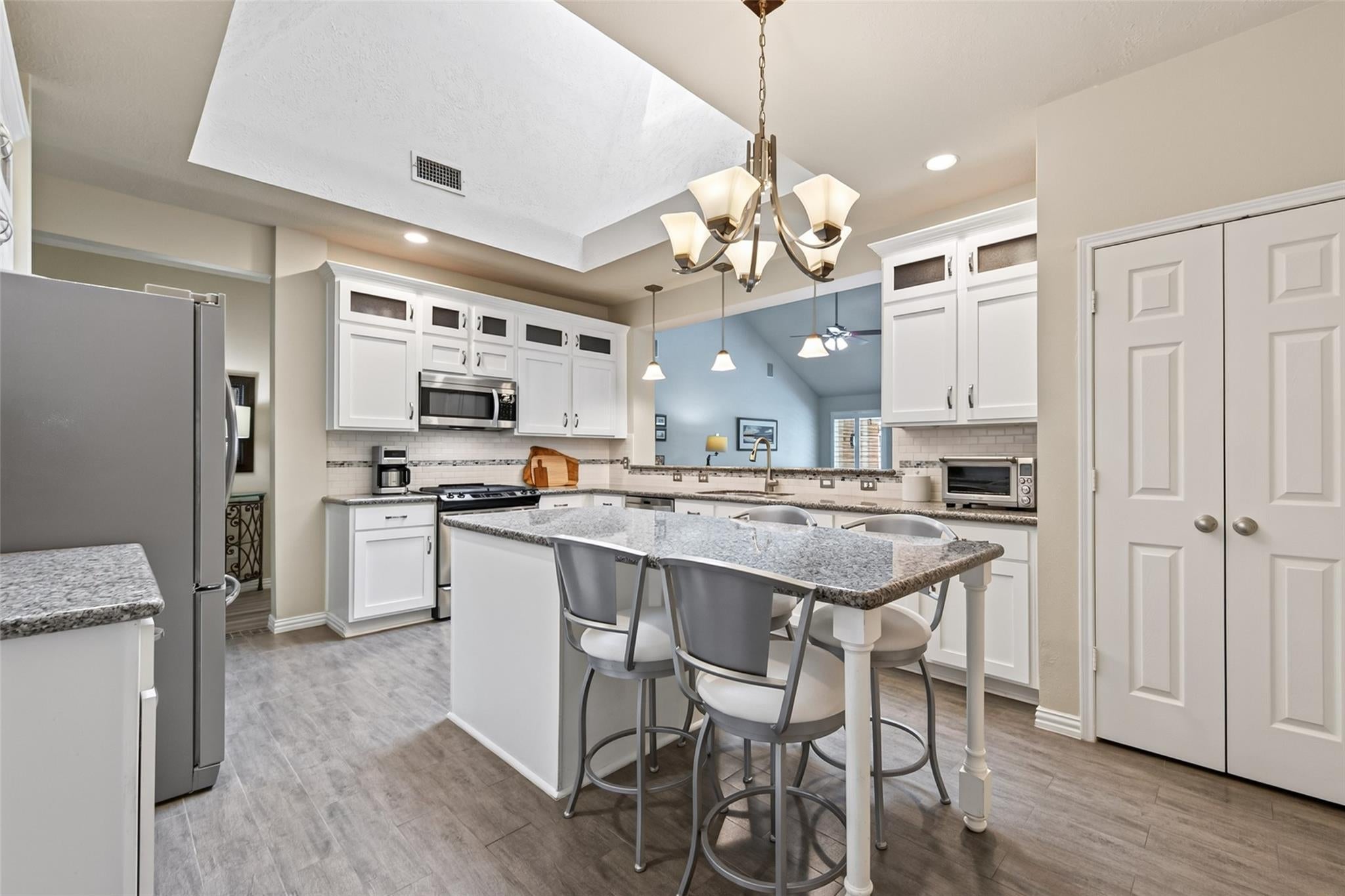 4027 Harwood Drive