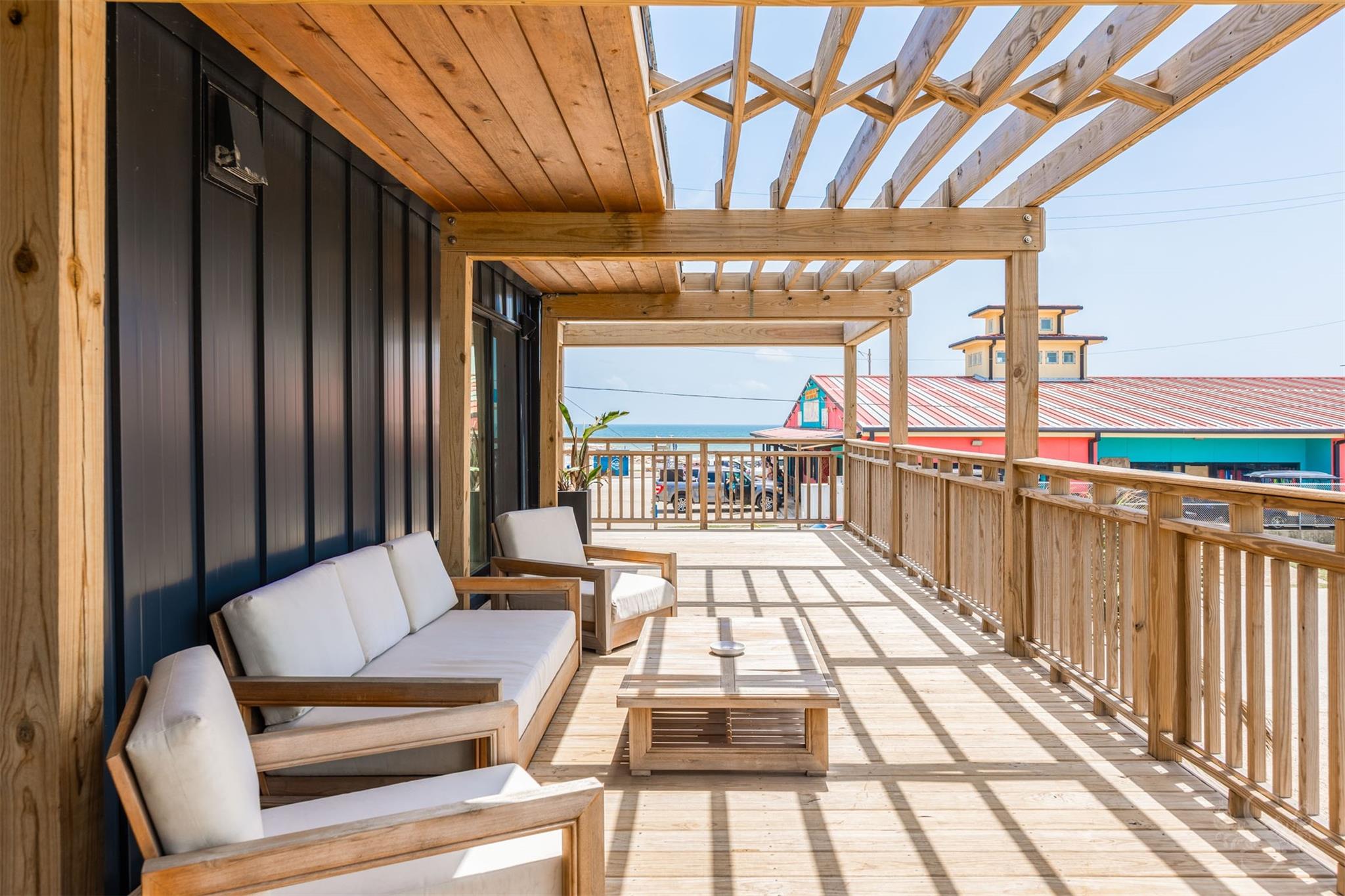 Galveston, Texas, 77550, United States, 4 Bedrooms Bedrooms, ,2 BathroomsBathrooms,Residential,Active,1885028