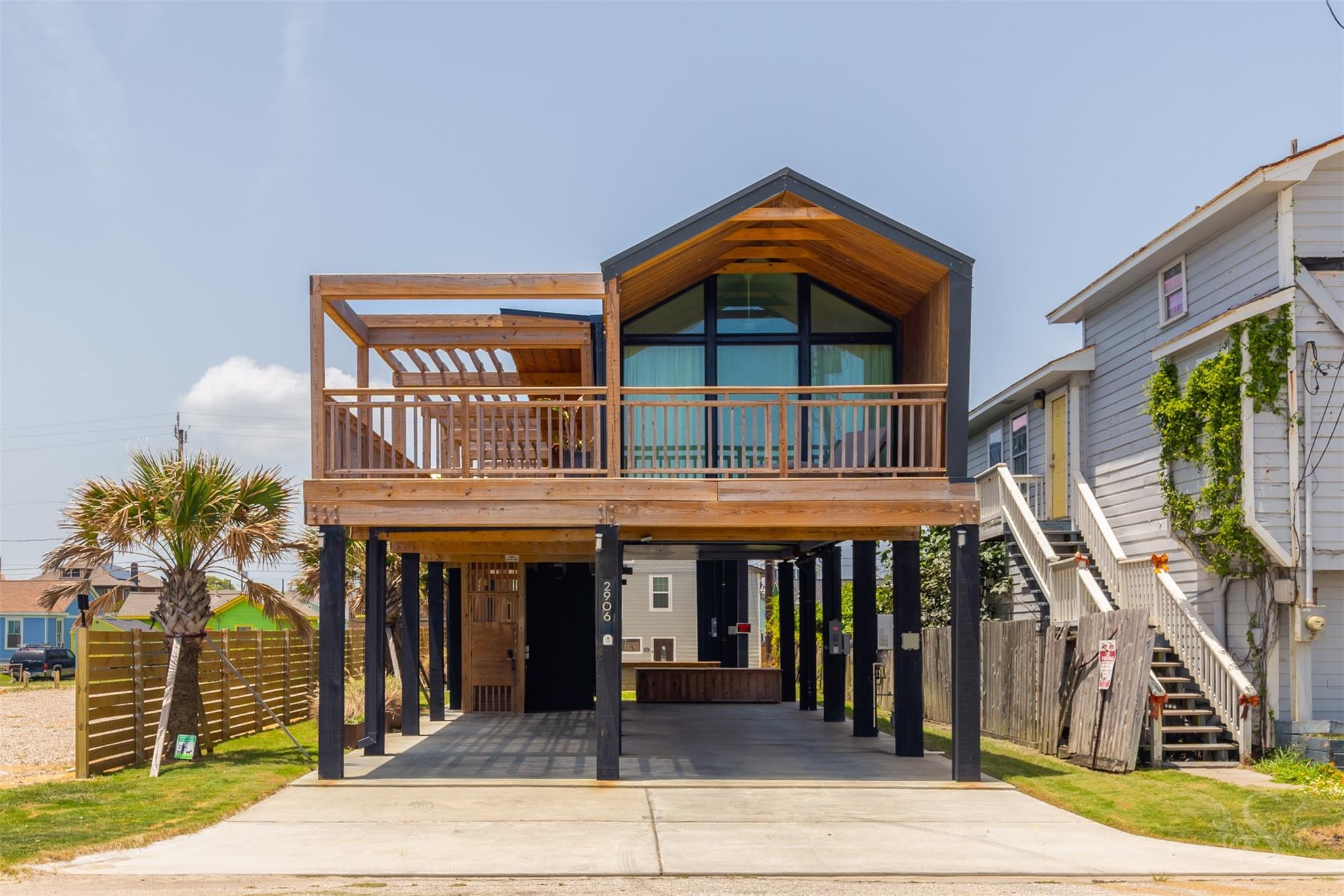Galveston, Texas, 77550, United States, 4 Bedrooms Bedrooms, ,2 BathroomsBathrooms,Residential,Active,1885028
