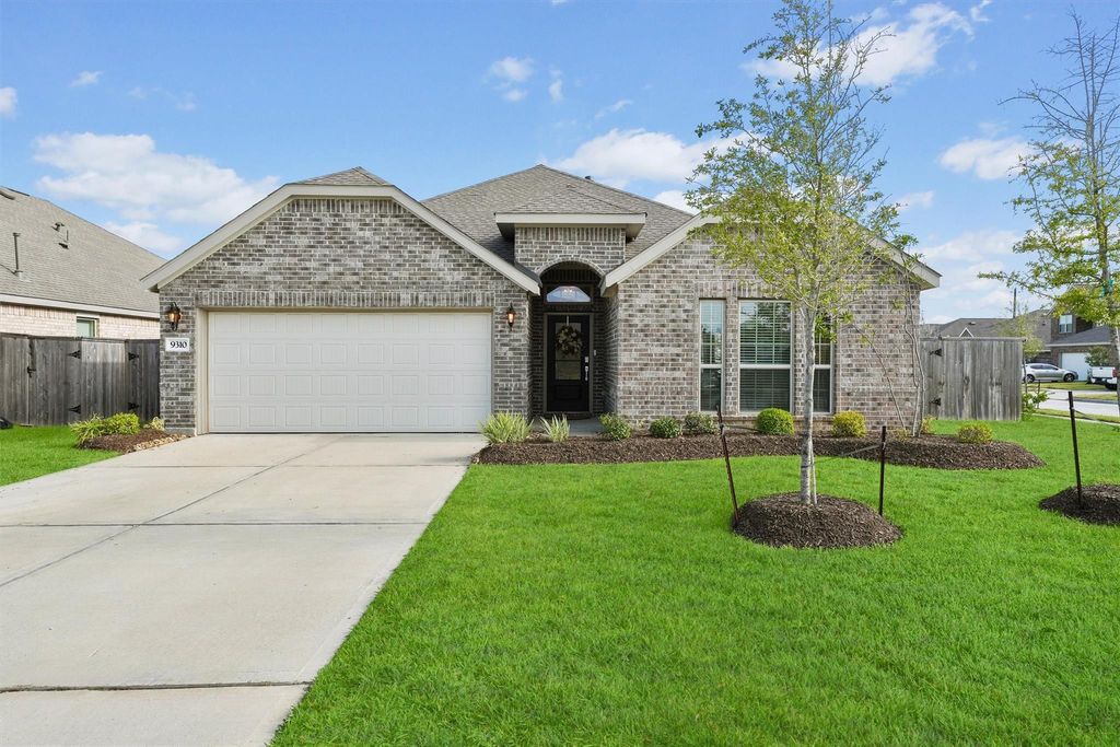 Photo of 9310 Pavonia Fawn Drive, Baytown, TX 77521 (MLS # 22190238)