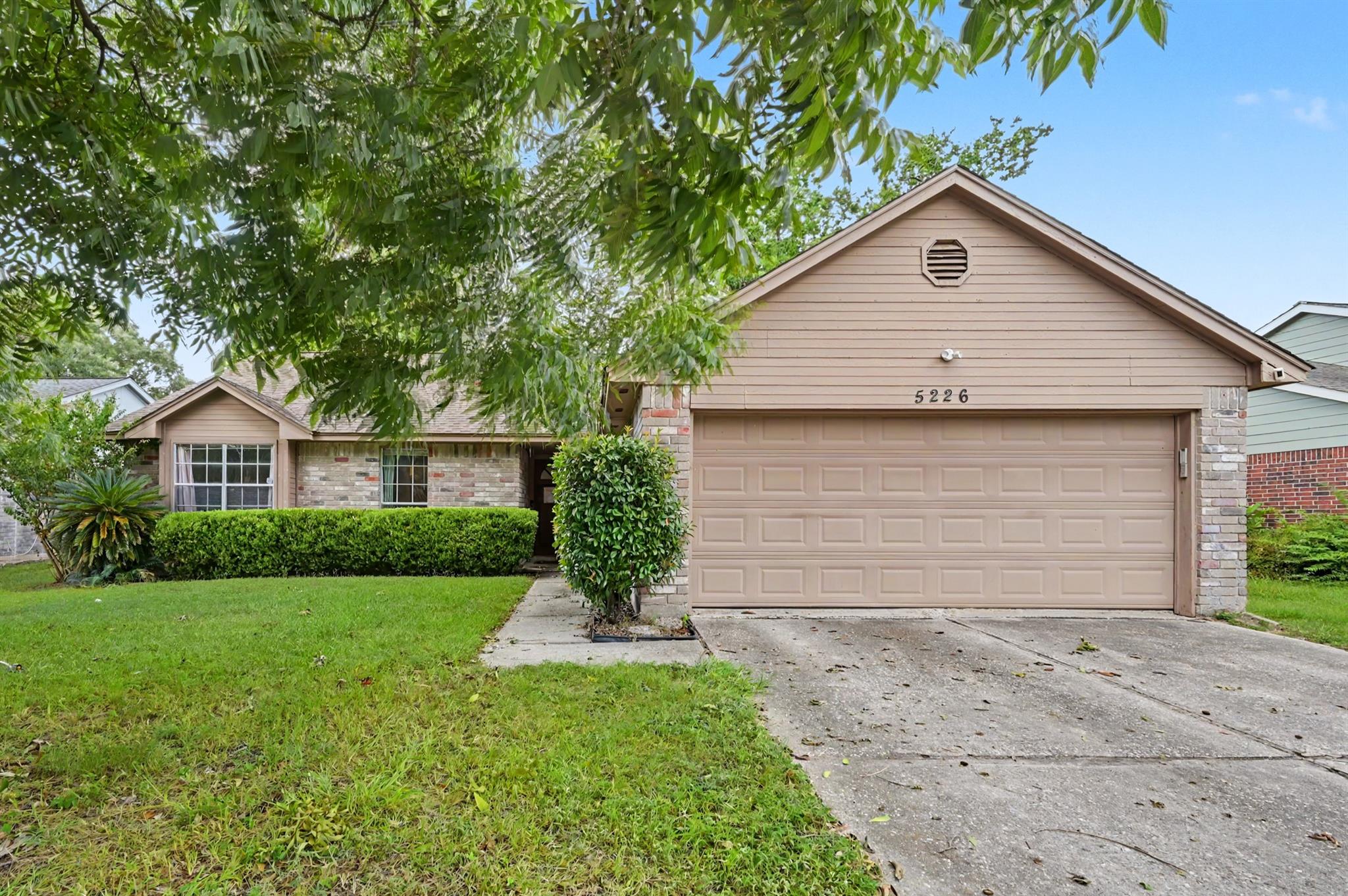 5226 Clarkston Lane