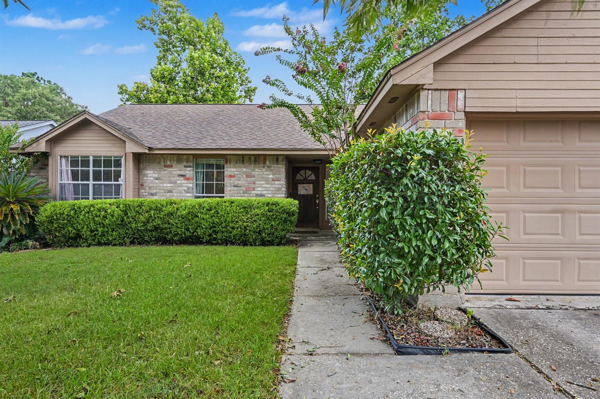 5226 Clarkston Lane
