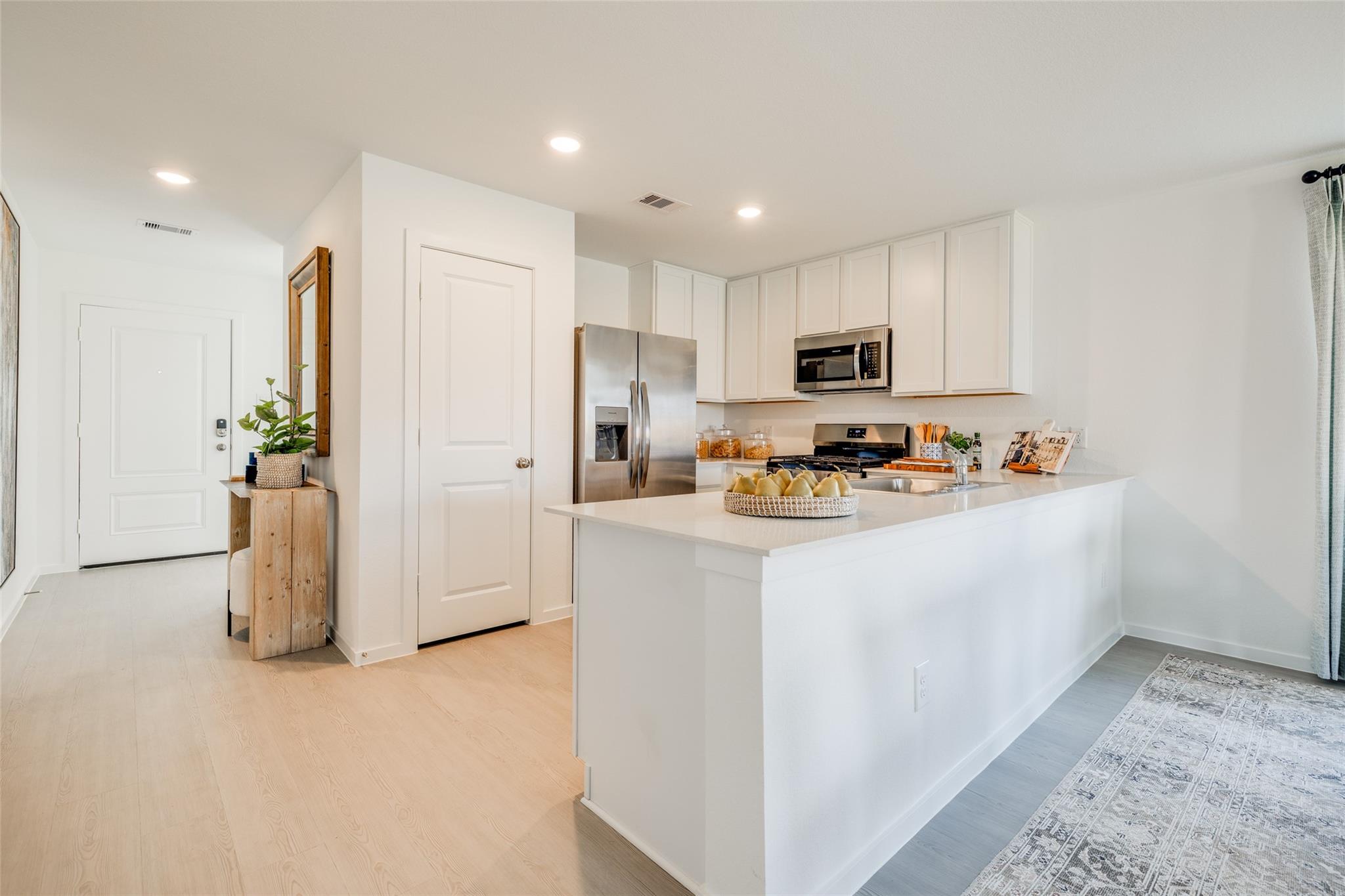 2627 Silverton Springs