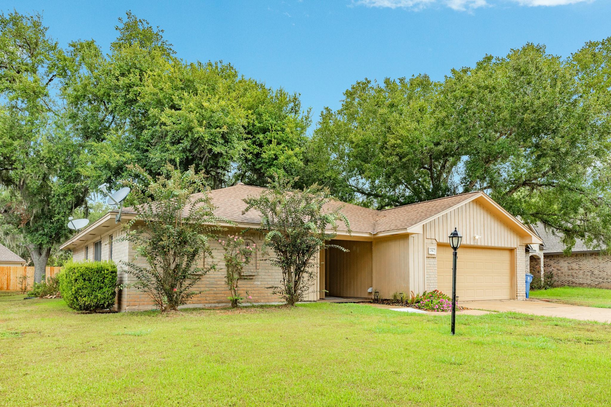 256 Freeman Boulevard
