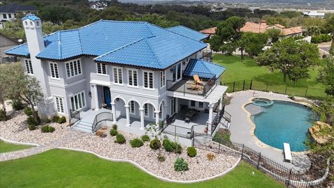 Photo of 829 Kings Point Drive, Canyon Lake, TX 78133 (MLS # 6000031)