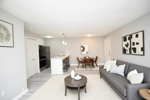 Photo of 2515 Yoakum Boulevard #12, Houston, TX 77006 (MLS # 6900083)