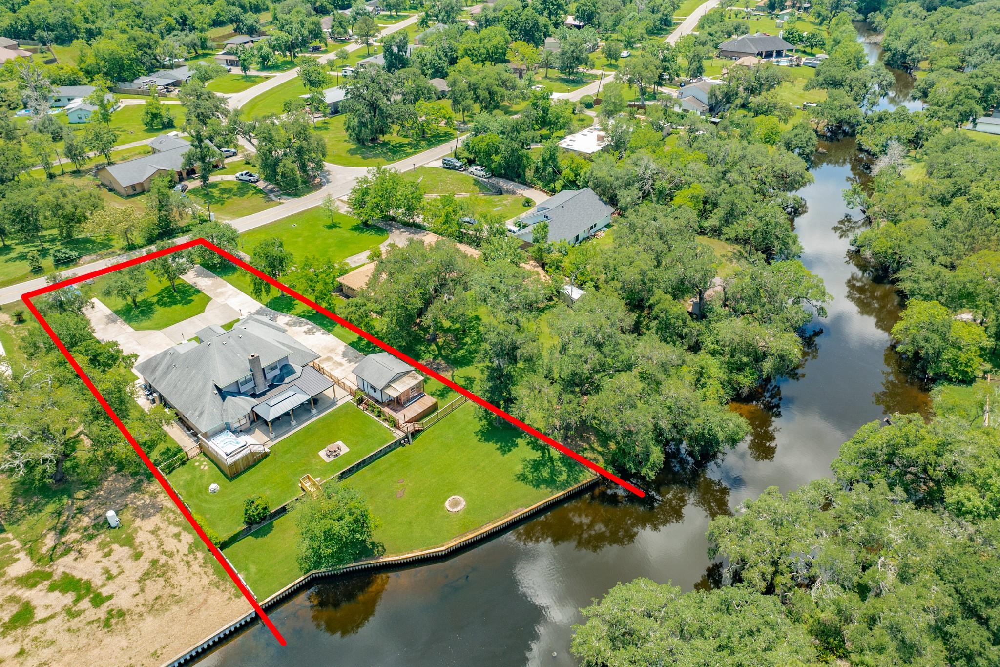 41 Robinhood Lane