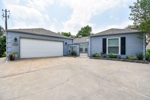 Photo of 2814 Foxfire Circle, Missouri City, TX 77459 (MLS # 68778267)