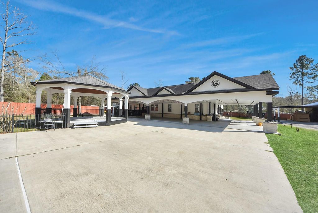 Photo of 26090 Cornwall, New Caney, TX 77357 (MLS # 32195701)