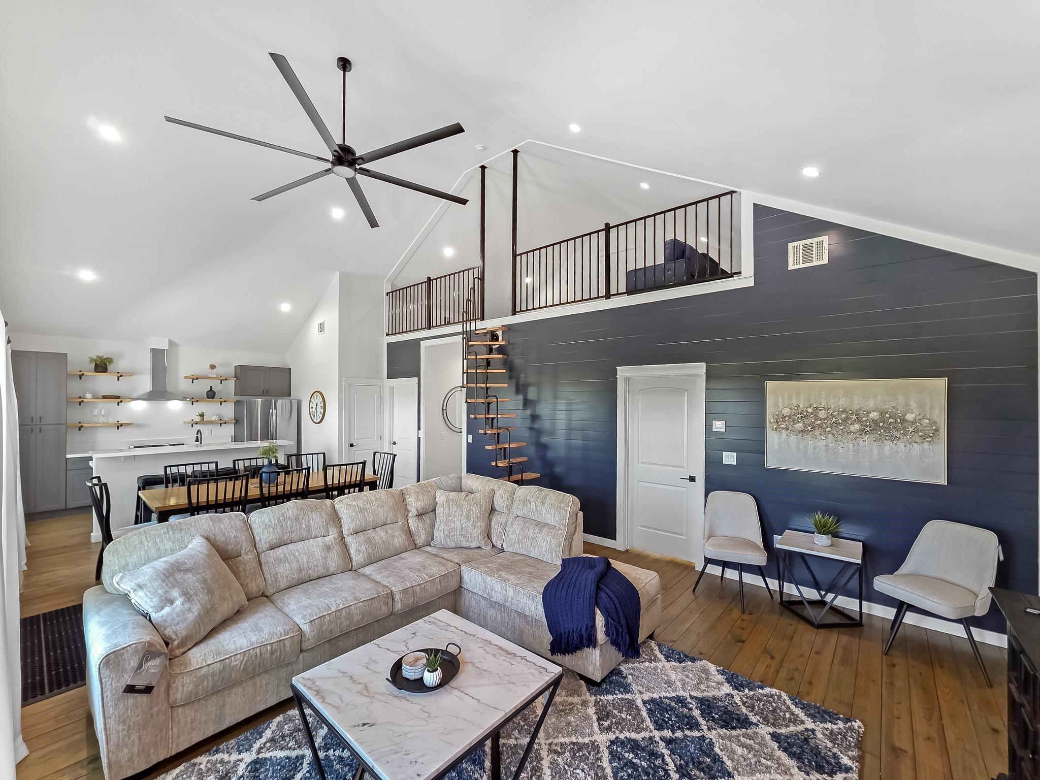 1035 Victoria Lane