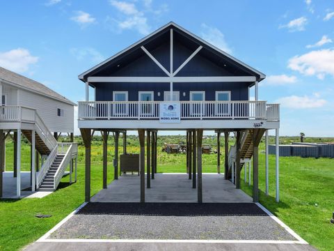 Photo of 1035 Victoria Lane, Gilchrist, TX 77617 (MLS # 12221242)
