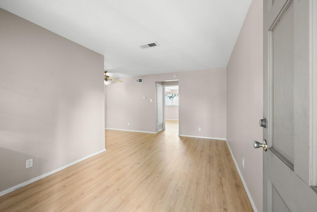 Photo of 2012 Brun Street #E, Houston, TX 77019 (MLS # 60643828)