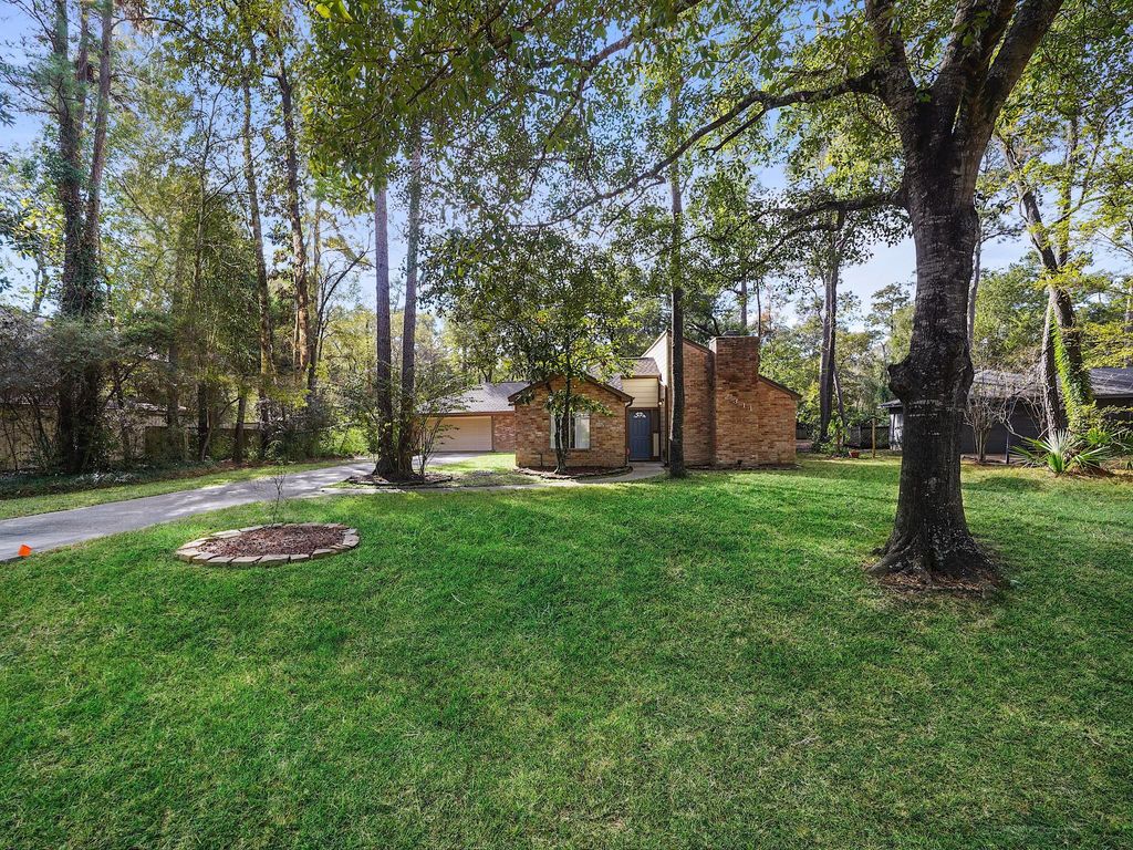 Photo of 2311 Chestnut Oak Place, The Woodlands, TX 77380 (MLS # 17347278)