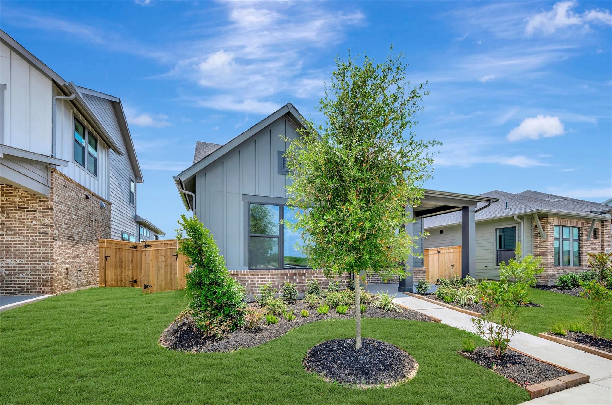 2726 Cottage Place