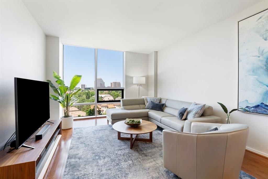 Photo of 5100 San Felipe Street #88, Houston, TX 77056 (MLS # 82347093)