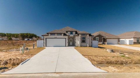 Photo of 208 Road 5714, Cleveland, TX 77327 (MLS # 71882212)