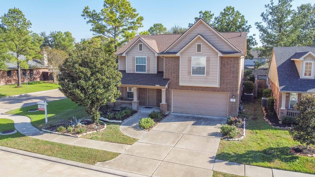 Photo of 6403 Lost Timber Lane, Houston, TX 77066 (MLS # 75687615)