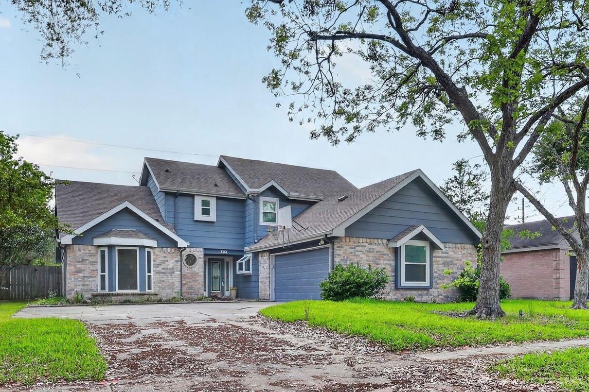 417 W Hillary Circle