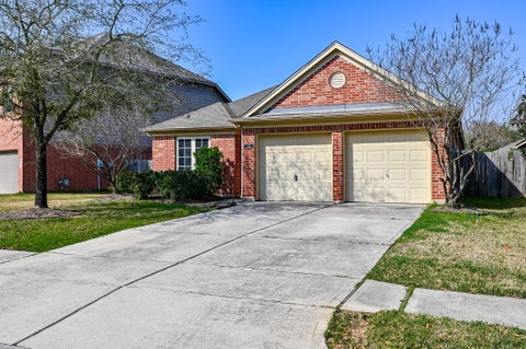Photo of 2106 Castle Gardens Lane, Katy, TX 77449 (MLS # 10474690)