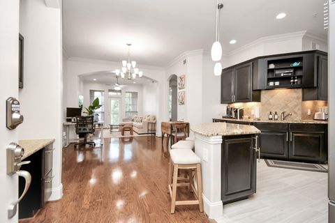 Photo of 2120 Kipling Street #306, Houston, TX 77098 (MLS # 54389826)