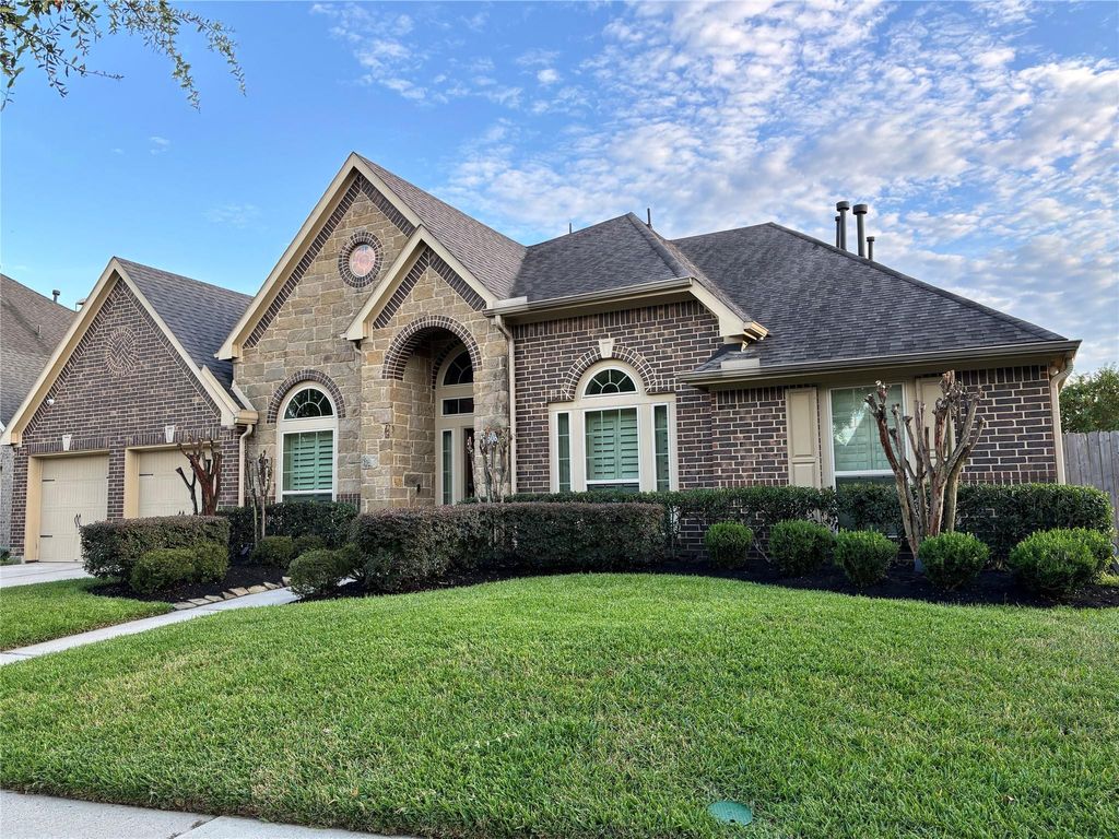 Photo of 13506 Breakwater Path Loop, Houston, TX 77044 (MLS # 71687178)