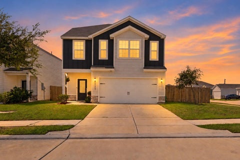 Photo of 11402 Bright Sun Drive, Houston, TX 77048 (MLS # 68455083)