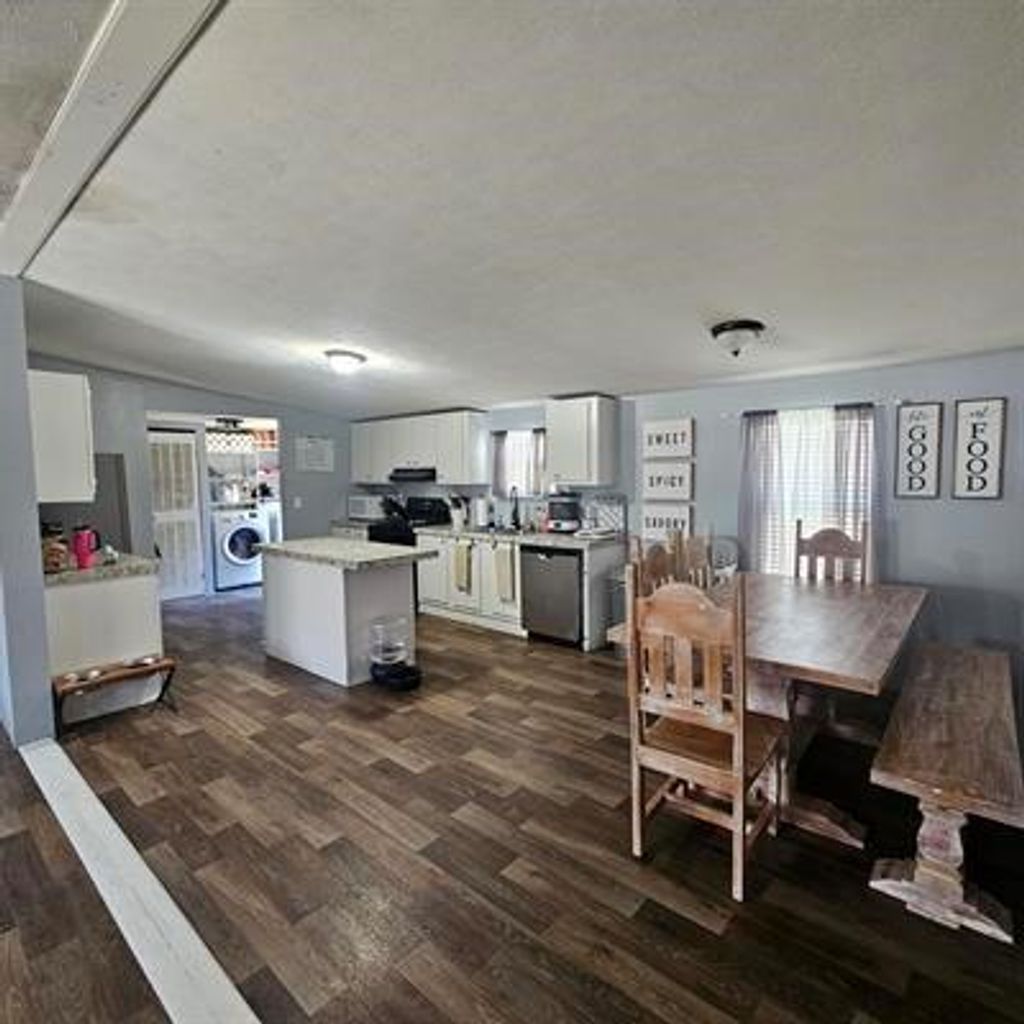 Photo of 139 Malcolm Street, Ames, TX 77575 (MLS # 26525942)