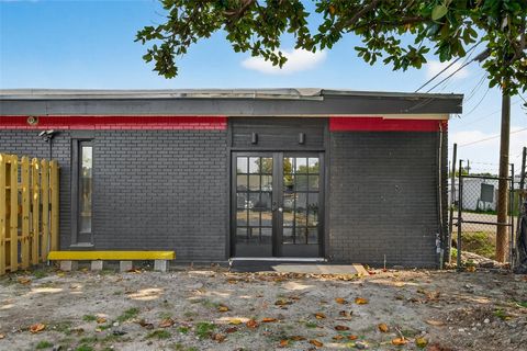 Photo of 100 W Hamilton Street W, Houston, TX 77076 (MLS # 71227702)
