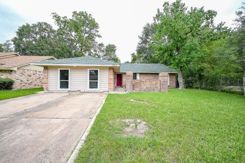 Photo of 1702 Winter Bay Lane, Houston, TX 77088 (MLS # 61676437)