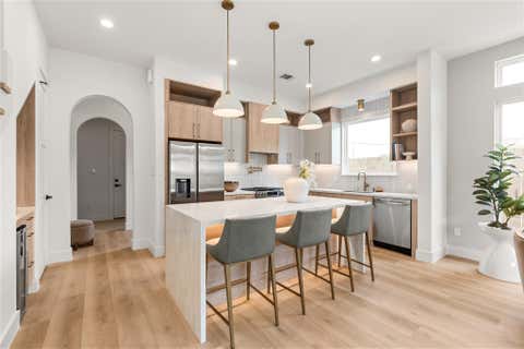 Photo of 214 E 32nd Street #B, Houston, TX 77018 (MLS # 34597609)