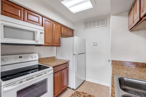 Tiny photo for 250 El Dorado Boulevard #283, Houston, TX 77598 (MLS # 93002877)