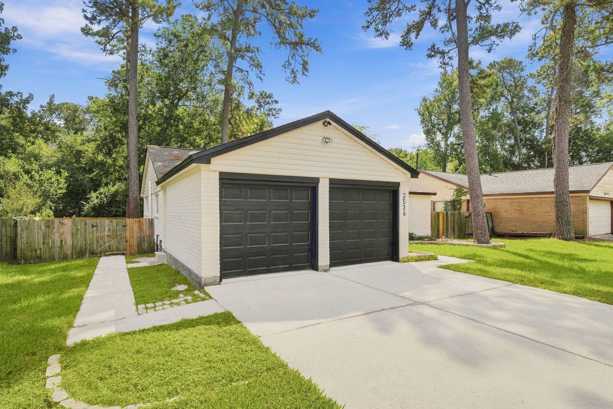 2526 Rambling Brook Drive