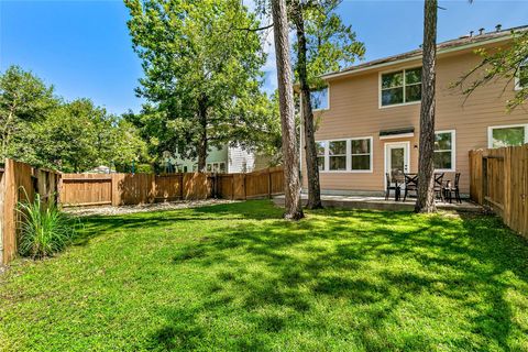 Photo of 10 Scenic Brook Court, The Woodlands, TX 77382 (MLS # 91399601)