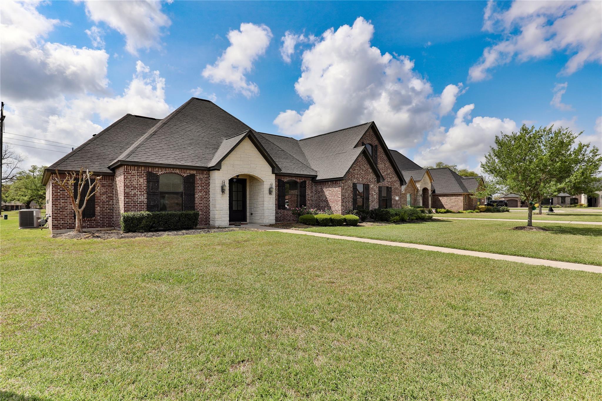 717 Rustic Oaks Drive