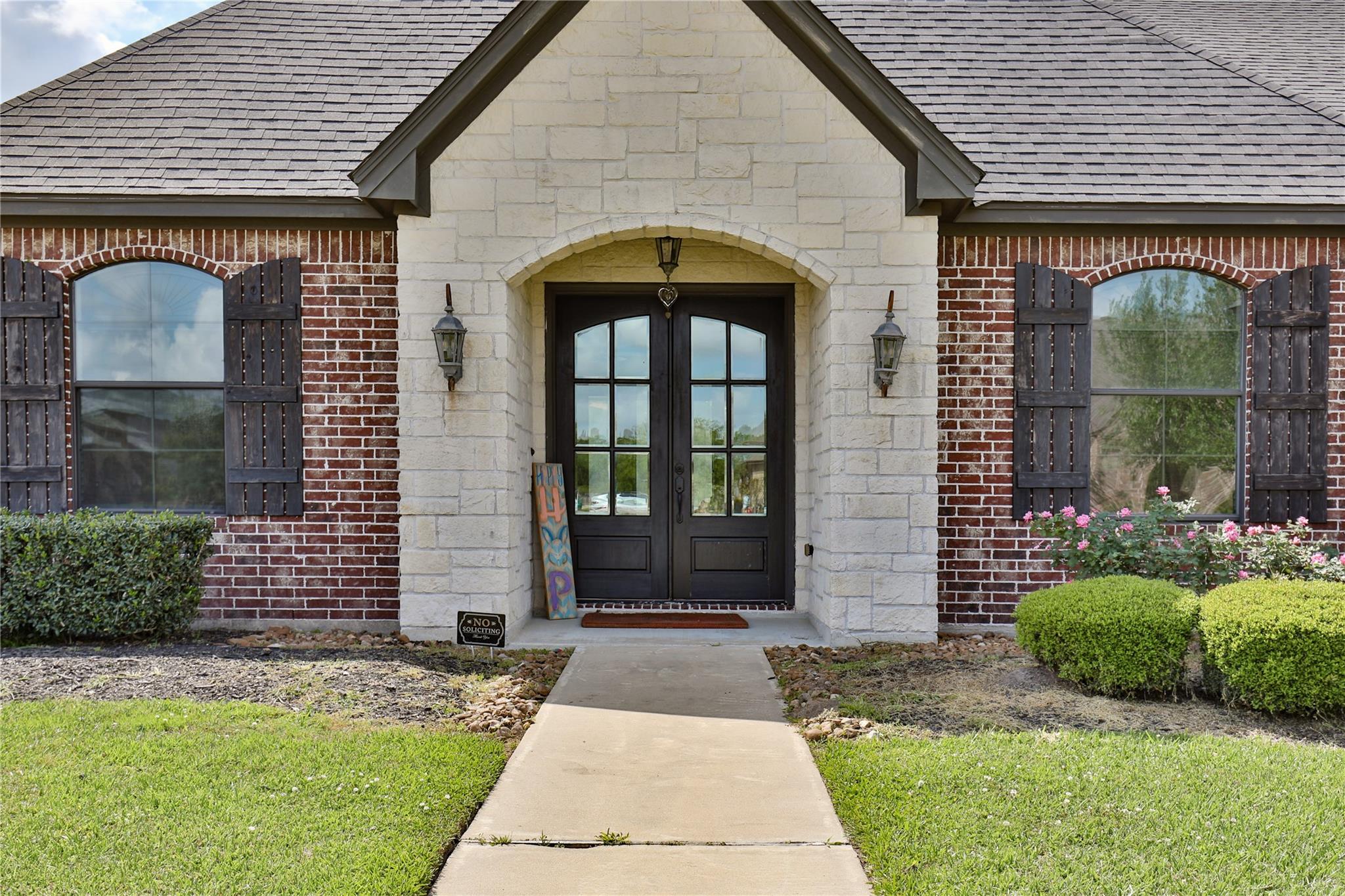 717 Rustic Oaks Drive