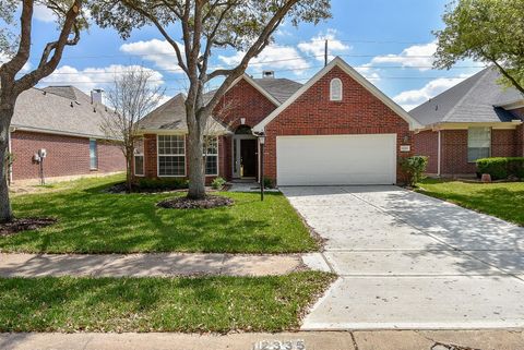 Photo of 12335 Shadowvista Drive, Houston, TX 77082 (MLS # 13891124)