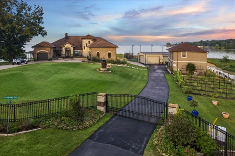 Photo of 18 Lakeway Drive, Coldspring, TX 77331 (MLS # 40701736)