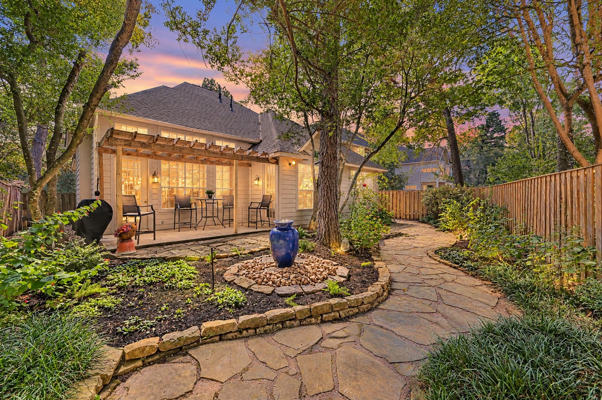 85 E Lakeridge Drive