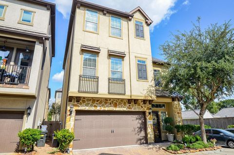 Photo of 10602 Enclave Shadows Court, Houston, TX 77043 (MLS # 77282077)