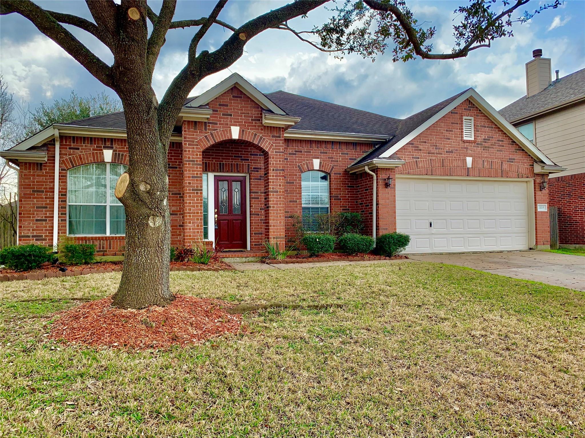 3815 Beacons View Lane