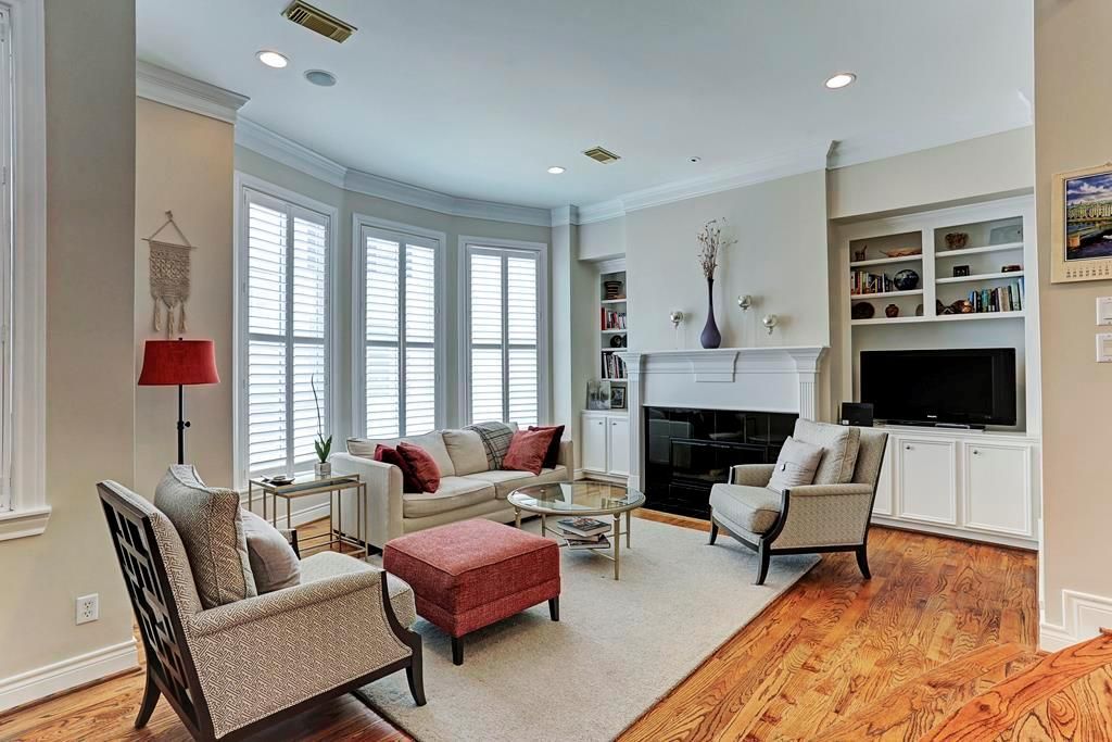 Photo of 1906 Greenwich Terrace Drive, Houston, TX 77019 (MLS # 63870537)