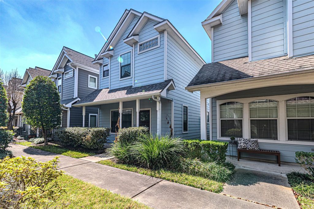 Photo of 1828 Woodbend Village Court, Houston, TX 77055 (MLS # 31762501)