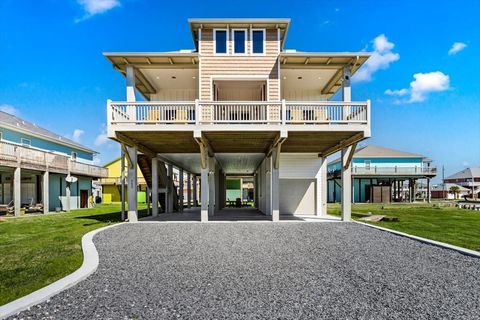 Photo of 950 Sue Drive, Crystal Beach, TX 77650 (MLS # 34973707)